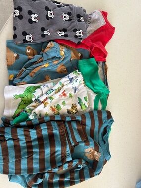 Bundle of pajamas 12months